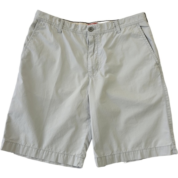 IZOD Men’s light color gray flat front 10” shorts size 34 - Picture 1 of 11